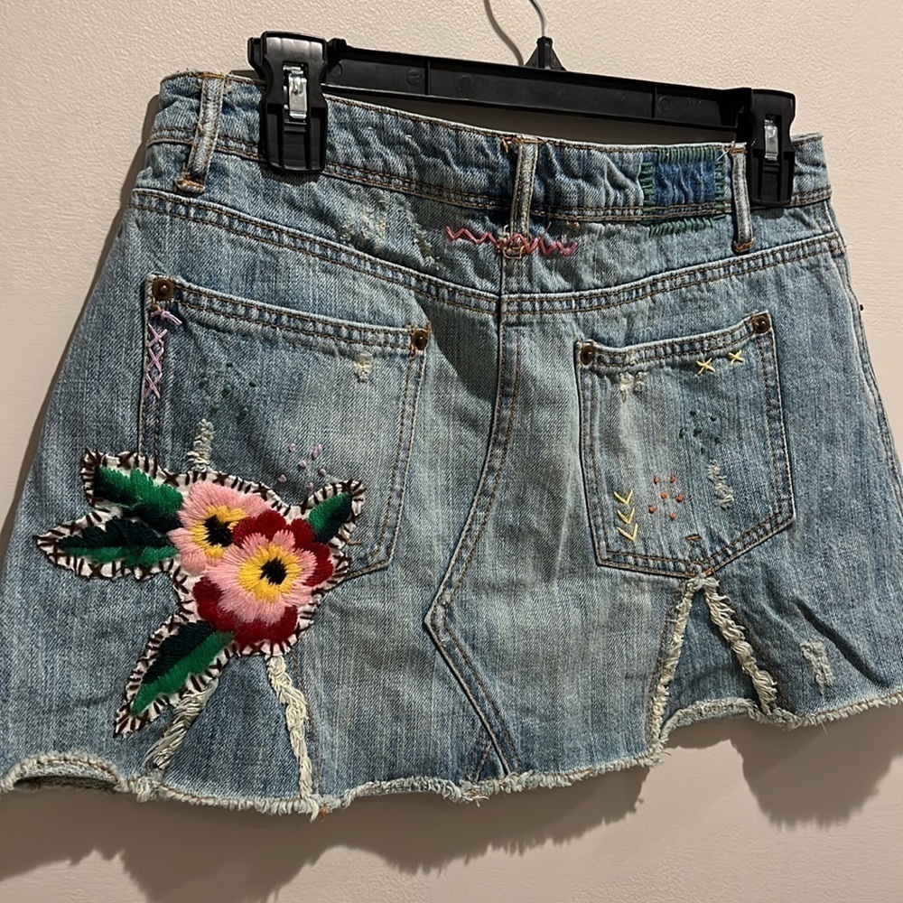SO real so right, embroidered mini skirt - Picture 5 of 11